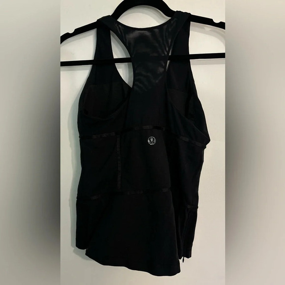 Preowned Lululemon Sirsa tank top built in shelf bra ribbon and mesh details - Picture 5 of 6